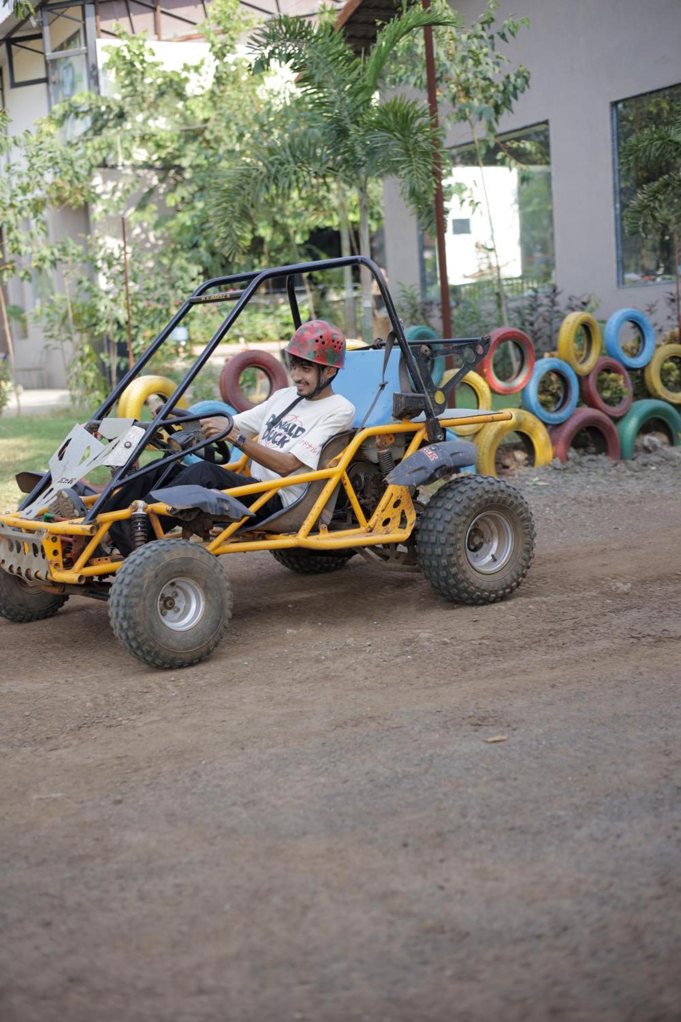 Vits Roccia Hill Resort And Adventure Park, Navapur Songadh Экстерьер фото
